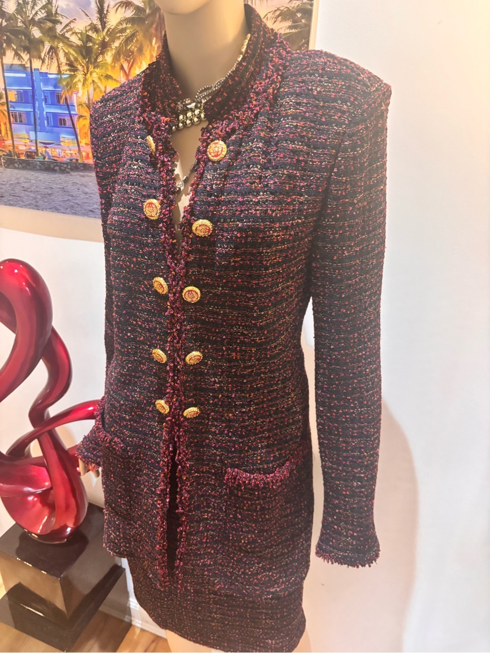 St. John Red Pink multi tweed skirt suit Bouclé Blazer Gold Buttons 12 L shimmer - Picture 8 of 9